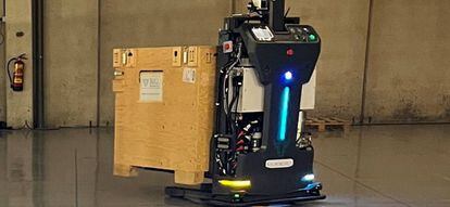 Robot móvil autónomo en la fábrica de Cie Automotive.