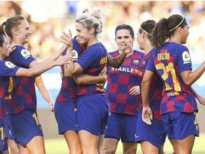 Las jugadoras del Barça celebran un gol ante el Tacón.