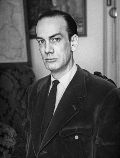 El escritor Camilo José Cela en una imagen de 1948.