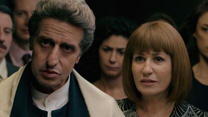 El pastor Emilio (Diego Peretti) y su mujer Elena (Mercedes Morán), en una escena de 'El reino'.