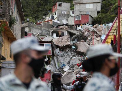 El derrumbe en Tlalnepantla, en imágenes