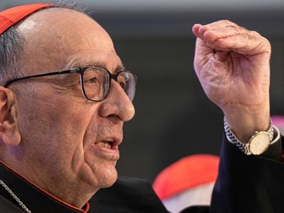 El cardenal y presidente de la Conferencia Episcopal Española, Juan José Omella, durante una rueda de prensa el 14 de enero.