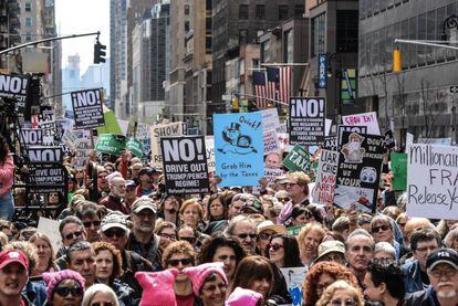 Concentraci&oacute;n en Nueva York para pedir a Trump que publique sus declaraciones de impuestos.