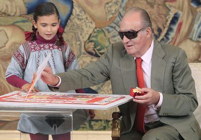 El Rey recibe a Beatriz Gil Mendez, una de las niñas ganadoras de la XXXª edición del concurso nacional '¿Qué es un rey para ti?'