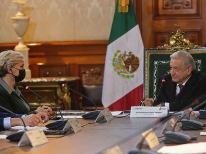 El presidente López Obrador y la secretaria de Energía de los EE UU, Jennifer Granholm, en Ciudad de México.