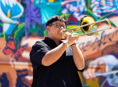 Jean Pierre García, trumpeter of La Pintana Big Band.