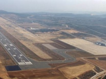 Una imagen de las pistas del aeropuerto de Castell&oacute;n.