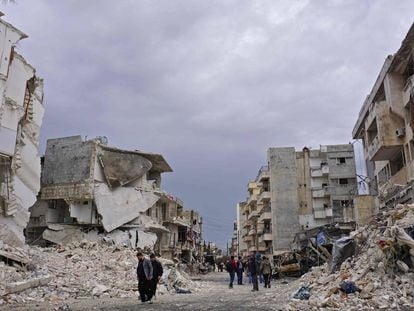 Edificios destruidos en la ciudad siria de Idlib tras un ataque aéreo ruso que se saldó con 13 civiles muertos, el 14 de marzo de 2019.