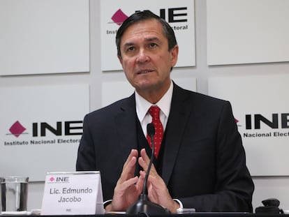 Edmundo Jacobo, Secretario Ejecutivo del INE, durante una conferencia de prensa en 2019.