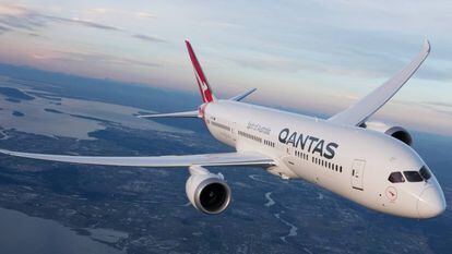 Boeing 787 Dreamliner con el que la aerolínea Qantas realizará el vuelo entre Nueva York y Sídney.