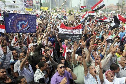 Manifestantes en la Plaza Tahrir en El Cairo, Egipto.