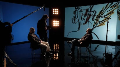 Desde la izquierda, el productor Antonio Saura, el director Félix Viscarret y Carlos Saura, en una imagen del documental.