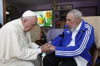 El Papa, con Fidel Castro en una visita a La Habana en septiembre de 2015.