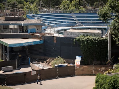 El Aquarama del Zoo de Barcelona a solo unos días de su derribo 

Foto: Gianluca Battista