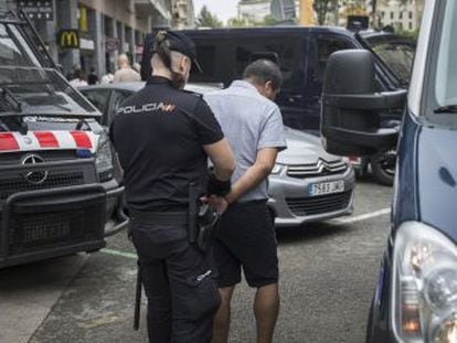 Ambos cuerpos luchan contra los robos, los narcopisos, los carteristas y la inseguridad en el frente marítimo y La Mina