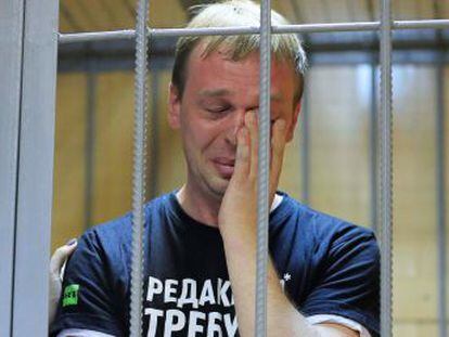 La cuestionada acusación por drogas contra un reputado reportero en Rusia moviliza a la sociedad civil