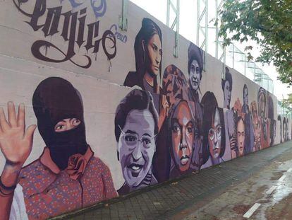 El mural feminista de Ciudad Lineal que incluye a 15 mujeres que han contribuido a la igualdad. UNLOGIC CREW