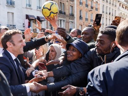 Emmanuel Macron, durante un acto de campaña este jueves en Saint-Denis, un suburbio al norte de París.