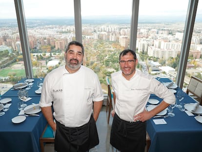 Sergio Ortiz de Zárate y Beñat Ormaetxea, en el restaurante Élkar.