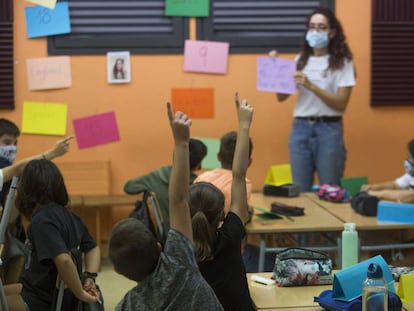 Alumnos de primaria en una clase de una escuela pública de Barcelona.