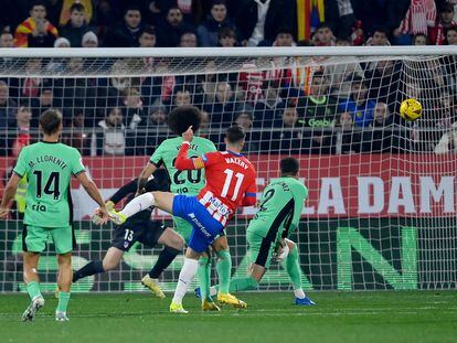 Valery marca el primer gol del Girona.