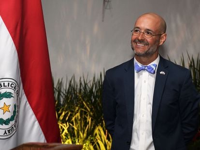Hugo Rodríguez al culminar su misión como Ministro Consejero en Paraguay.