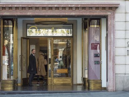 La tienda de ropa Santa Eulalia, en el paseo de Gracia. 