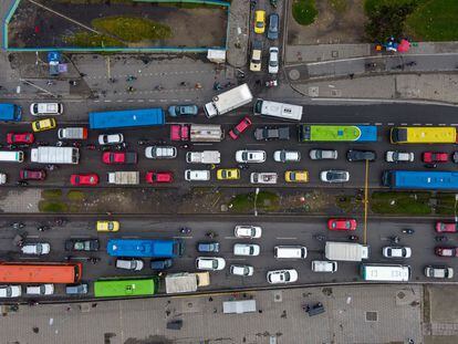 Tráfico en una avenida de Bogotá (Colombia) el 20 de septiembre de 2022.