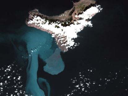 Vista desde el espacio de la erupción volcánica en El Hierro en 2011.