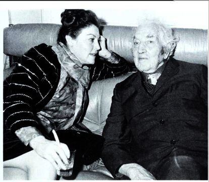 Ava Gardner y Robert Graves, en los años sesenta.