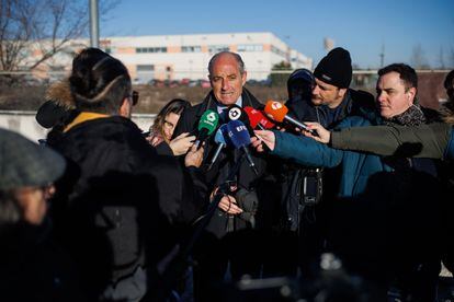 El expresidente de la Comunidad Valenciana, Francisco Camps, atendía a los medios ante la Audiencia Nacional, el lunes.