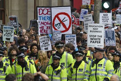 Manifestación de estudiantes contra la subida del precio de las matrículas universitarias, el pasado miércoles, en Londres.