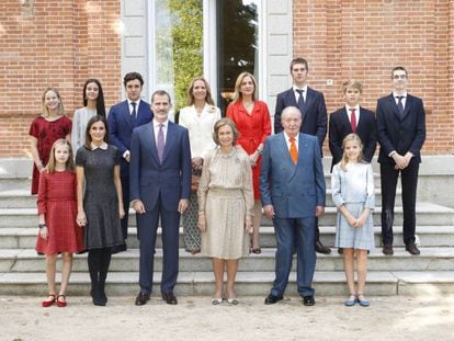 La reina Sofía rodeada de su familia al completo por su 80 cumpleaños. La infanta Cristina no aparecía en una imagen familiar desde hace casi siete años.