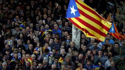 Manifestación en Barcelona para exigir la libertad de los políticos y los dirigentes independentistas encarcelados el pasado 12 de noviembre.