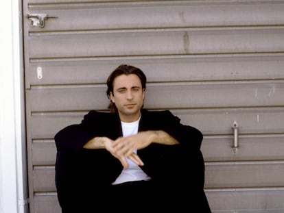 Retrato de Andy García en 1987, descalzo pero intocable (de Elliot Ness).