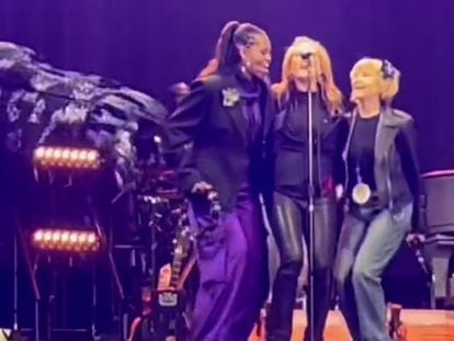 Vídeo: Michelle Obama, corista improvisada en el concierto de Bruce Springsteen en Barcelona
