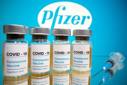 La Comisión Europea ha anunciado que comprará 300 millones de dosis de la vacuna de BioNTech y Pfizer.