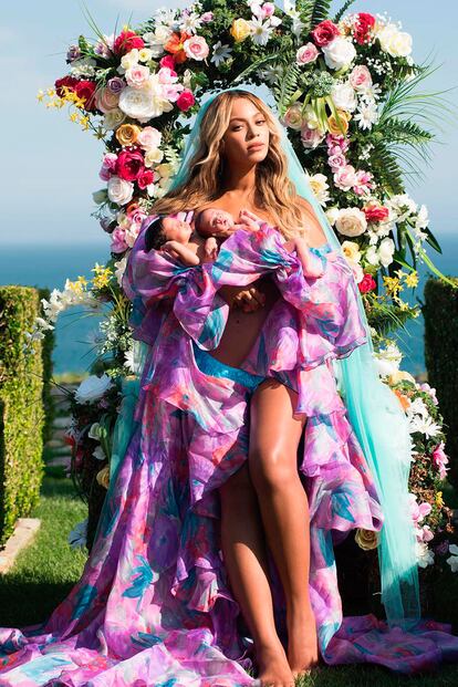 Beyoncé presentó a sus mellizos nacidos en 2017 con un modelo de Palomo Spain.