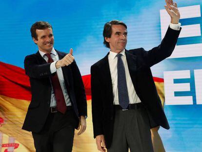 El expresidente del Gobierno Jos&eacute; Mar&iacute;a Aznar y Pablo Casado, presidente del PP. 