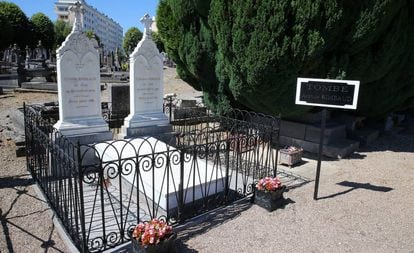 La tumba de Rimbaud, en Charleville (Francia).