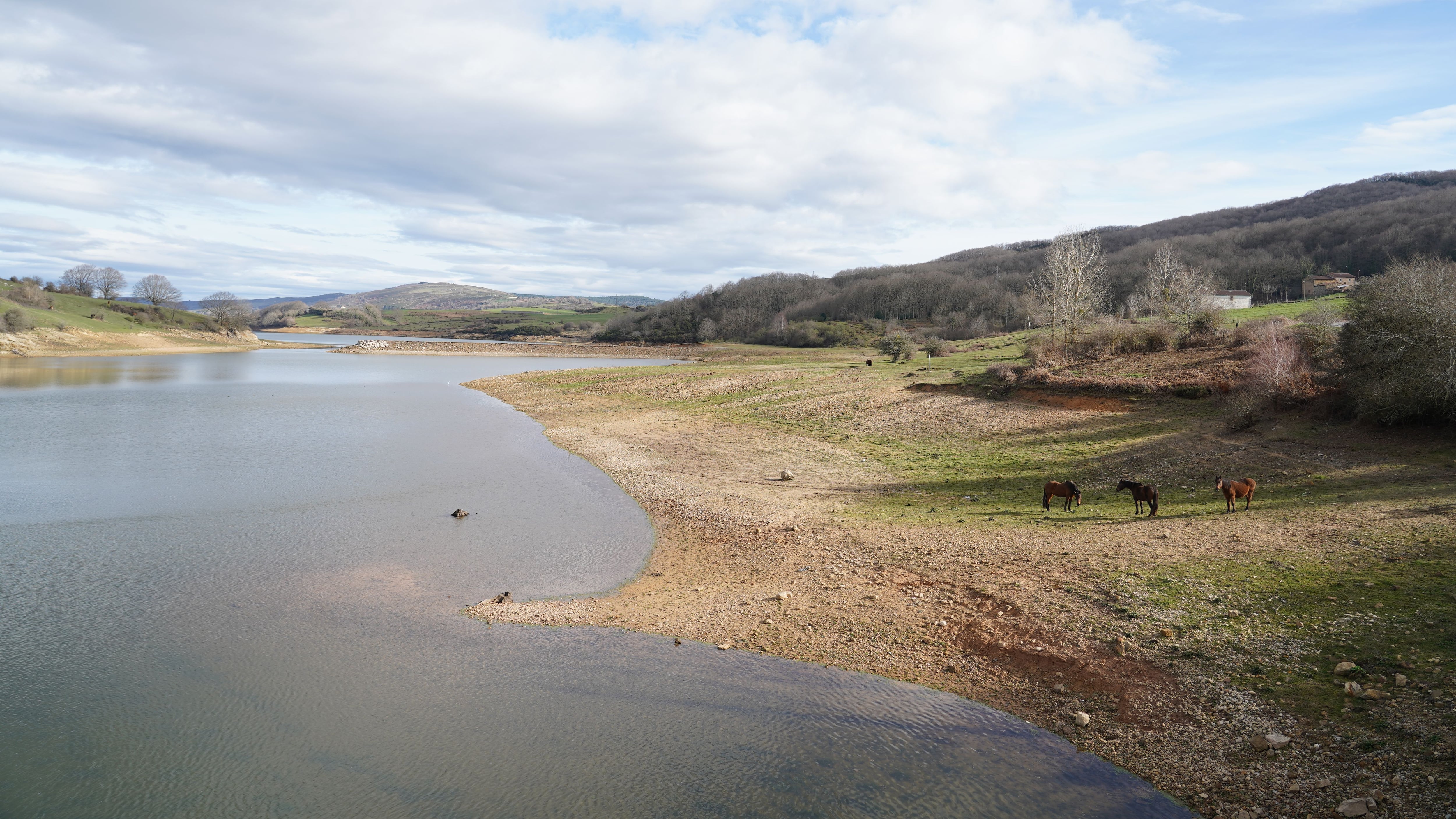 La no tan sorprendente escasez del embalse del Ebro en Cantabria