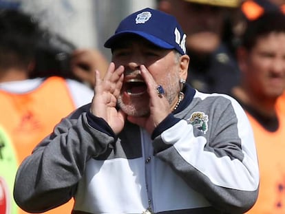 Maradona durante un partido en septiembre.