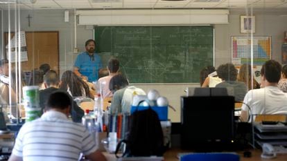 Un aula en el centro Padre Piquer en Madrid.