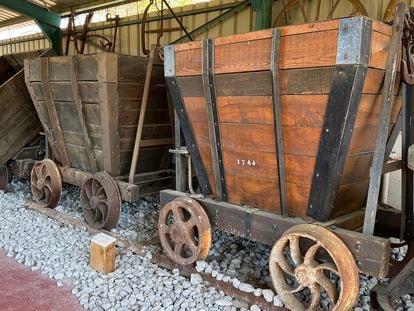 Vagones para el transporte del carbón en el museo de la Minería del País Vasco, en Bizkaia.