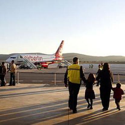 El aeropuerto de Ciudad Real busca in extremis un salvavidas para no cerrar