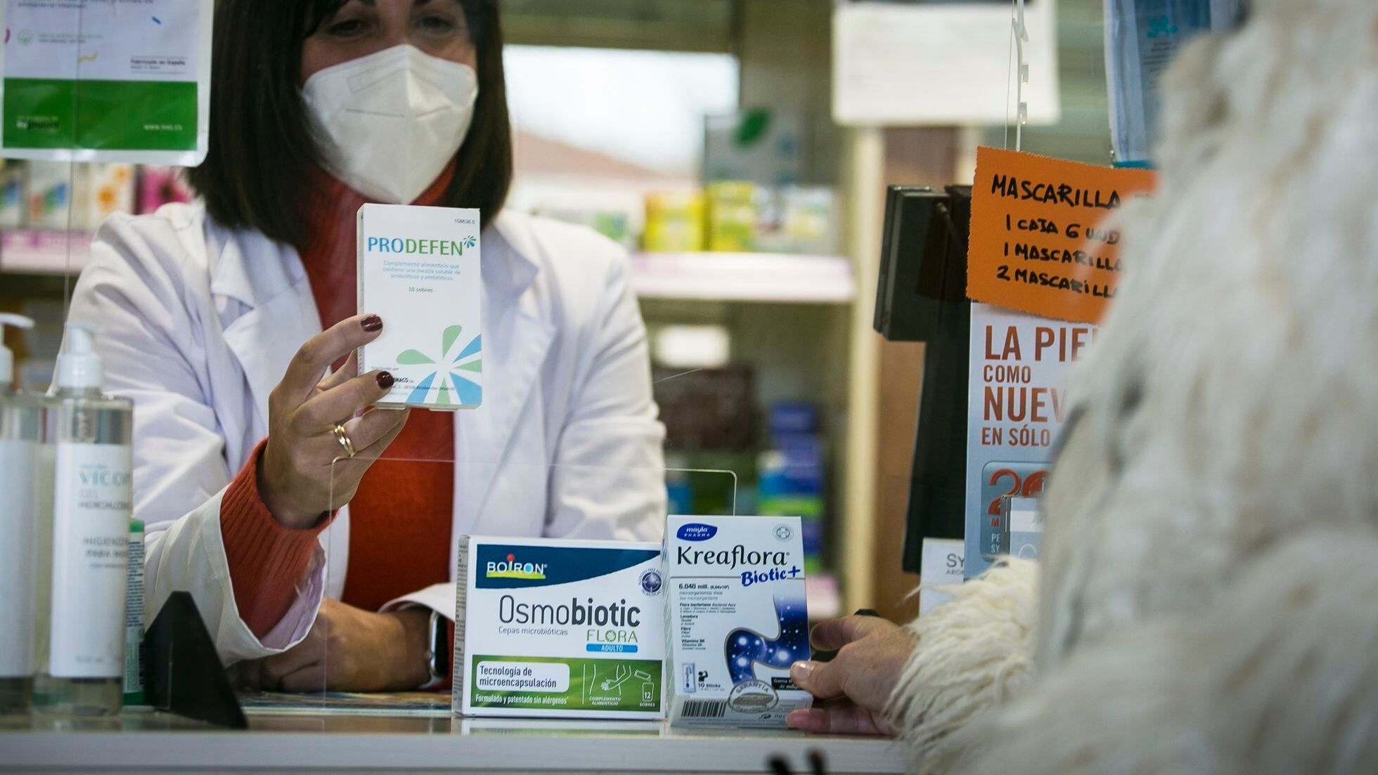 Farmacia Avenida Albacete - ¿Estás tomando antibióticos? Si es así  necesitas un probiótico para proteger tu sistema disgetivo. PRODEFEN plus  es el número 1 para defender tu flora intestinal No solo los