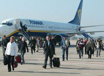 El aeropuerto de Girona ha multiplicado sus operaciones con la llegada de la compañía de bajo coste Ryanair.