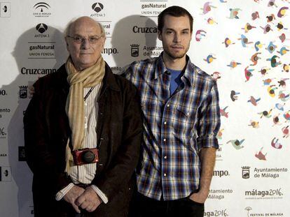 Carlos Saura y Lorenzo Balducci (derecha), durante al presentación de 'Io, Giovanni'.