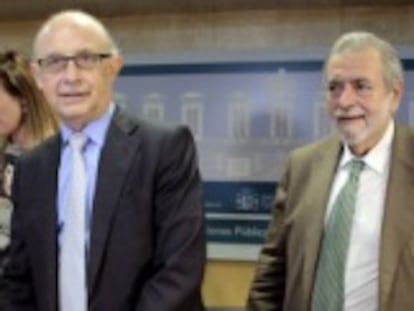 El ministro de Hacienda, Cristóbal Montoro, y el secretario de Estado de Administraciones Públicas, Antonio Beteta.