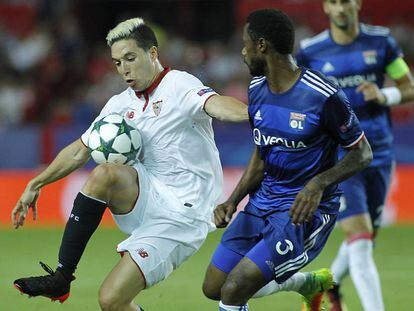 Nasri controla ante Nkoulou.